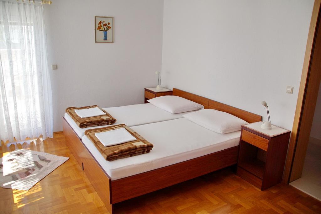 Apartment Brane *
